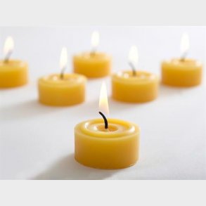 Fyrfadslys lavet af bivoks